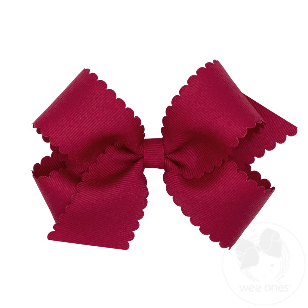Medium GG Bow Scallop - Cranberry