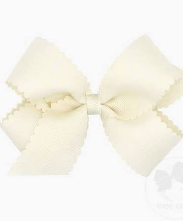Medium GG Bow Scallop - Antique White